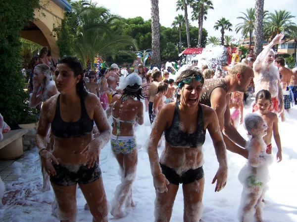 Fiesta de espuma. Camping Stel