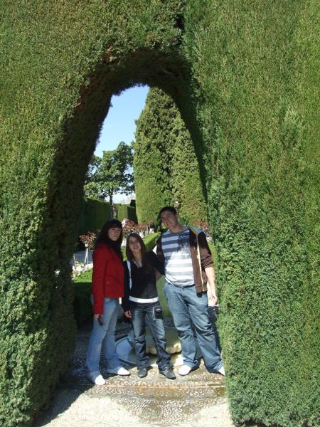 semana santa 08 107

en los jardines de La Alhambra... todos !!!