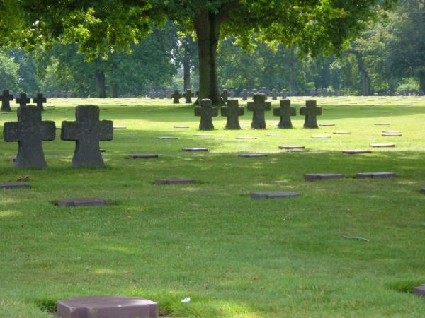 vacaciones 2006 092

Cementerio de La Cambe