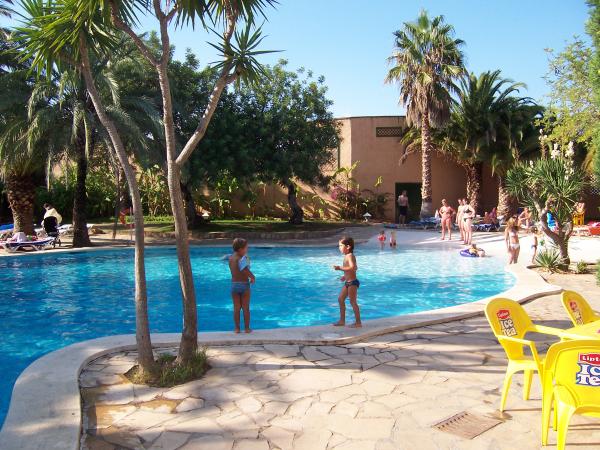 Piscina camping La Torre del sol