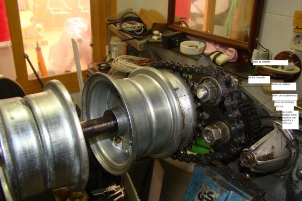 piezas que contiene el artilugio,para el que le pueda interesar.
(yo el problema que tenia es pasarla al garaje con un desnivel de 30 por ciento y sube de PM.