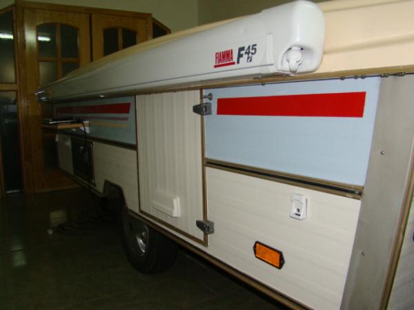 toldo FIAMMA en   caravana plegable